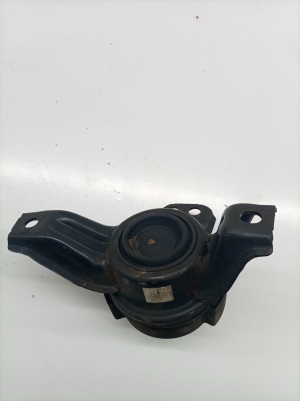 Hyundai Santa Fe (2012–2018) Engine mount 218102W200 - 3