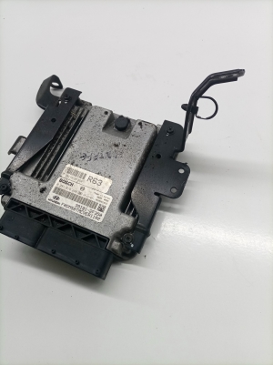 Hyundai Santa Fe (2012–2018) Motorsteuergerät 391162F350 - 3