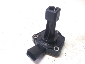 Volkswagen Tiguan (2007–2016) Ölsensor 03C907660G - 3