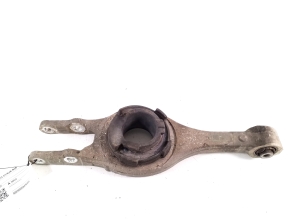   Rear control arm  - 55211-GI100 