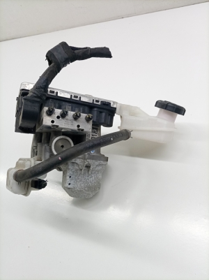 Hyundai IONIQ 5 I (2021–2026) Brake master cylinder 58500GI000 - 2