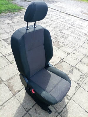 Opel Combo E (2018–2026) Vordersitz und seine Teile 9818152580 - 2