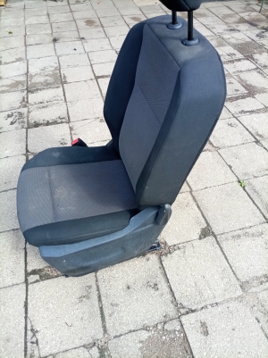 Opel Combo E (2018–2026) Vordersitz und seine Teile 9818152580 - 4