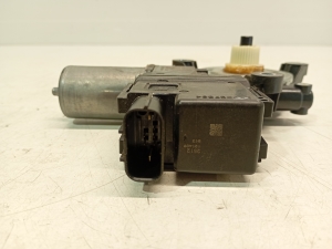 Subaru Impreza (2017–2026) Front door window regulator motor 0620204572 - 5