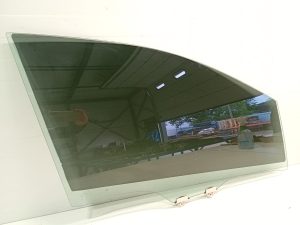 Vitre de porte avant - DOT467M075