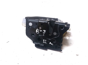 Volkswagen Passat B7 (2010–2014) Esiukse lukk 3C1837015B - 3