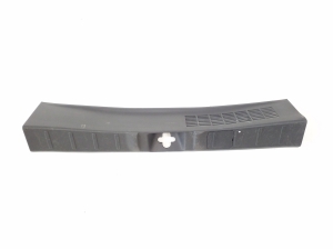 Rear panel interior trim - 7240A135