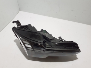 VOLVO EX30 I (2023–2026) Esituli 80000628 - 10