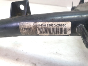 Hyundai i40 (2011–2026) Caurule 256202A860 - 3