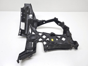 Volkswagen ID 7 E (2024–2026) Esikaitseraua kinnitus 14A807883 - 4