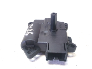 Ford Focus (1998–2005) Salongi soojenduse klapi mootor XS4H19E616AC - 2