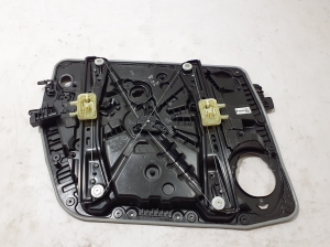 Mercedes Benz GLA-Class H247 (2019–2026) Front door window regulator A2477202006 - 2