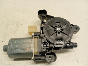 Moteur de lève-vitre de porte avant - 5Q0959802B
