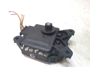 Opel Vectra C (2002–2008) Salongi soojenduse klapi mootor 6NN008298 - 3