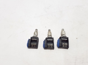 Tire pressure sensor - A0009058413