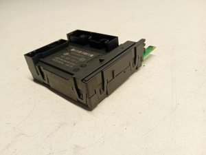 Volkswagen Golf V (2003–2009) Front door control unit 1K0959792C - 2