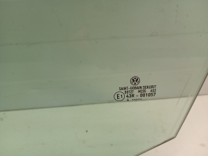 Volkswagen Golf V (2003–2009) Esiukse klaas 43R001057 - 2