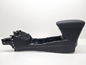 Center console - 9831866180