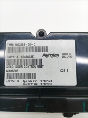 Tesla Model S S (2012–2026) Front door control unit 100310100C - 2