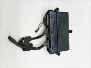 Tesla Model S S (2012–2026) Front door control unit 100310100C - 3