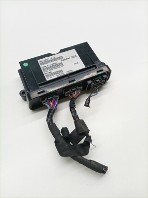 Tesla Model S S (2012–2026) Front door control unit 100310100C - 5