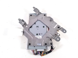 Mitsubishi Outlander (2012–2021) Audio amplifier 8701A813 - 3