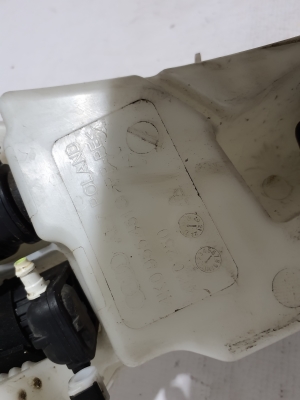 AUDI A6 C8 (2018–2025) Front washer fluid reservoir 4K0955451G - 3