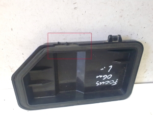 Ford Focus (2004–2011) Scheinwerferabdeckung 206348C - 2