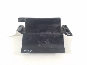Front grille bracket - 7450B022