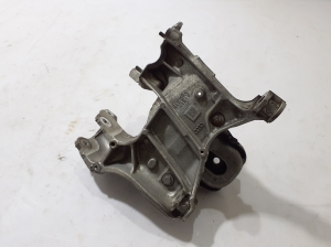   Support moteur  - 4M0199371B 