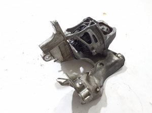 AUDI A6 C8 (2018–2025) Motorlager 4M0199372FS - 3