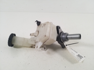 Mitsubishi Outlander (2012–2021) Brake master cylinder 4625A539 - 3