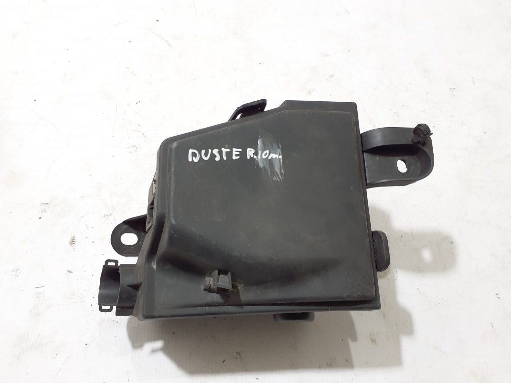 Dacia Duster (2010–2017) Kaitsmekarbi korpus kapoti all 243800196R Dacia Duster (2010–2017) Kaitsmekarbi korpus kapoti all 243800196R