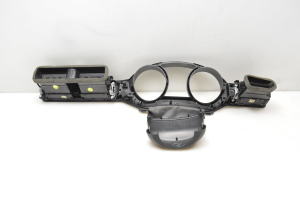 Volkswagen Jetta (2010–2017) Instrument cluster trim - 4