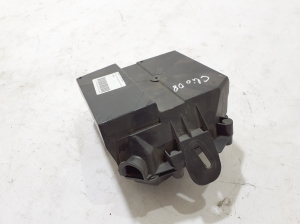 RENAULT Clio III (2005–2012) Sicherungskastengehäuse unter der Motorhaube 8200587123 - 3