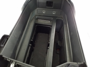 AUDI e-tron SUV (2018–2026) Center console - 3