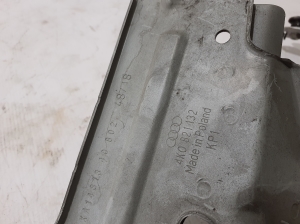 AUDI A6 C8 (2018–2025) Front fender bracket 4K0821132 - 2