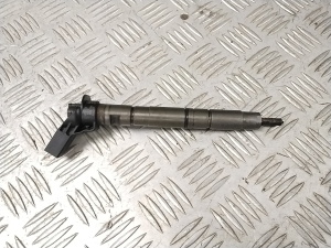 Injecteur de carburant - 057130277AM