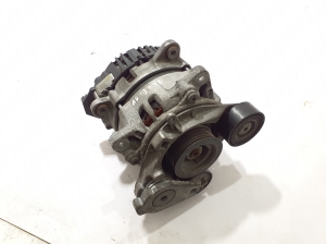   Lichtmaschine  - 04L903018BX 