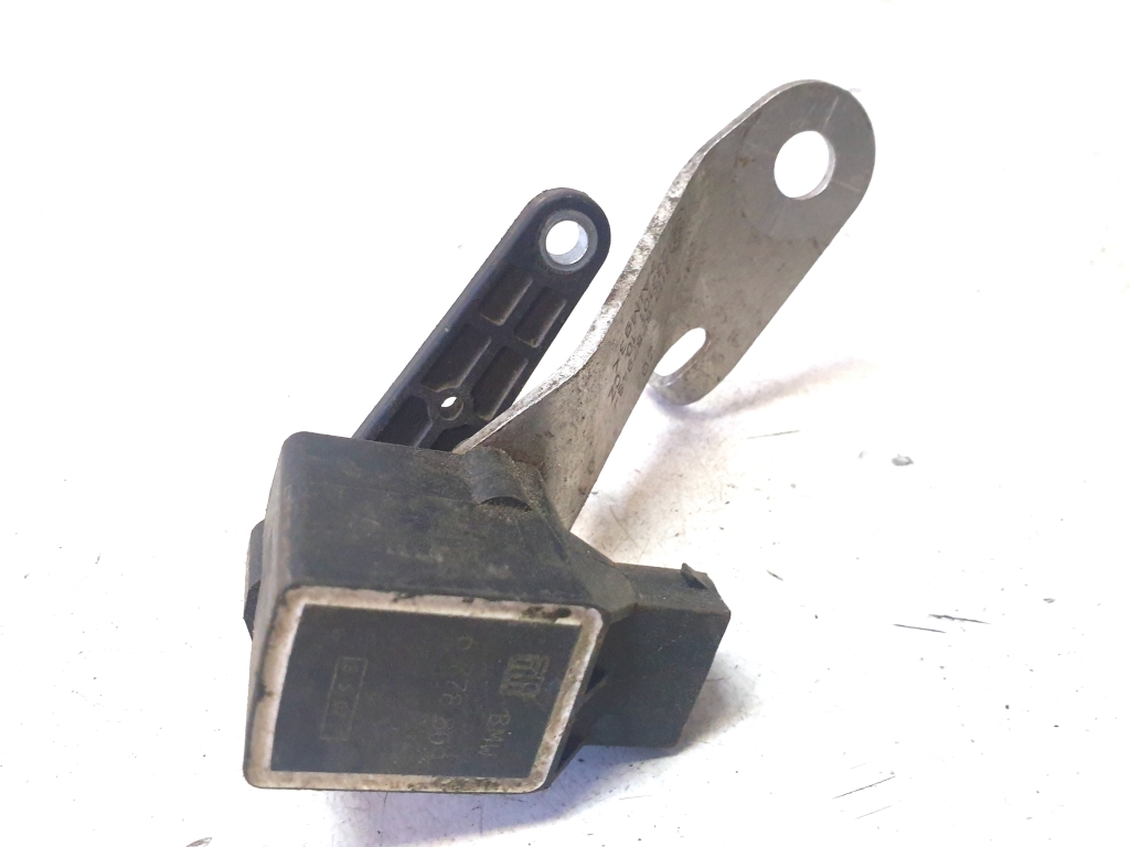 BMW 7 SERIJA E65 (2001–2008) Niveausensor vorne 31126767948 BMW 7 SERIJA E65 (2001–2008) Niveausensor vorne 31126767948
