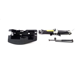 AUDI A4 B8 (2007–2016) Jack 8K0011031D - 3