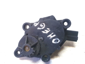 Opel Omega B (1994–2003) Salongi soojenduse klapi mootor 090512499 - 5