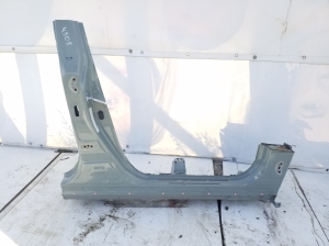TOYOTA Corolla Cross I (2022–2026) Sill and center pillar - 2