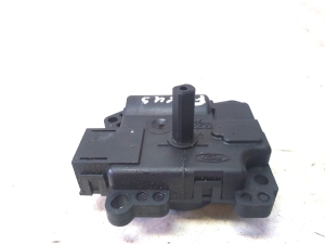 Ford Focus (2004–2011) Salongi soojenduse klapi mootor XS4H19E616AB - 2