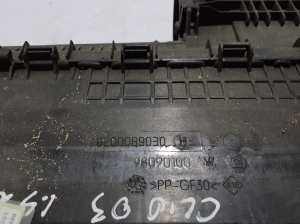 RENAULT Clio II (1998–2005) Õhufiltri korpus 8200089030 - 3