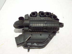 RENAULT Clio II (1998–2005) Luftfiltergehäuse 7700114184 - 4