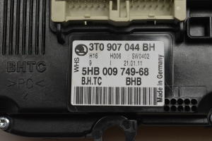 Skoda Superb (2008–2015) Heater control panel 3T0907044BH - 4