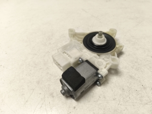 BMW 3 SERIES G20 (2018–2026) Esiukse aknatõstuki mootor 8495865 - 2