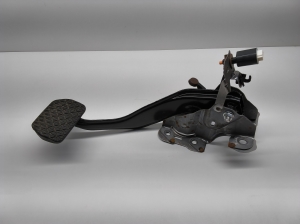Brake pedal - KR9S