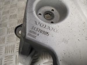 VOLVO V90 (2016–2026) Front fender bracket 31378985 - 5